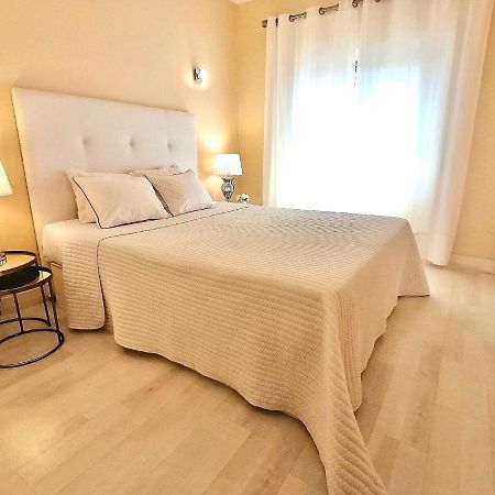 Beachfront Seaview Litoralmar Apt, Fast Wifi, Airco, Pool, Private Parking Portimão Exterior photo