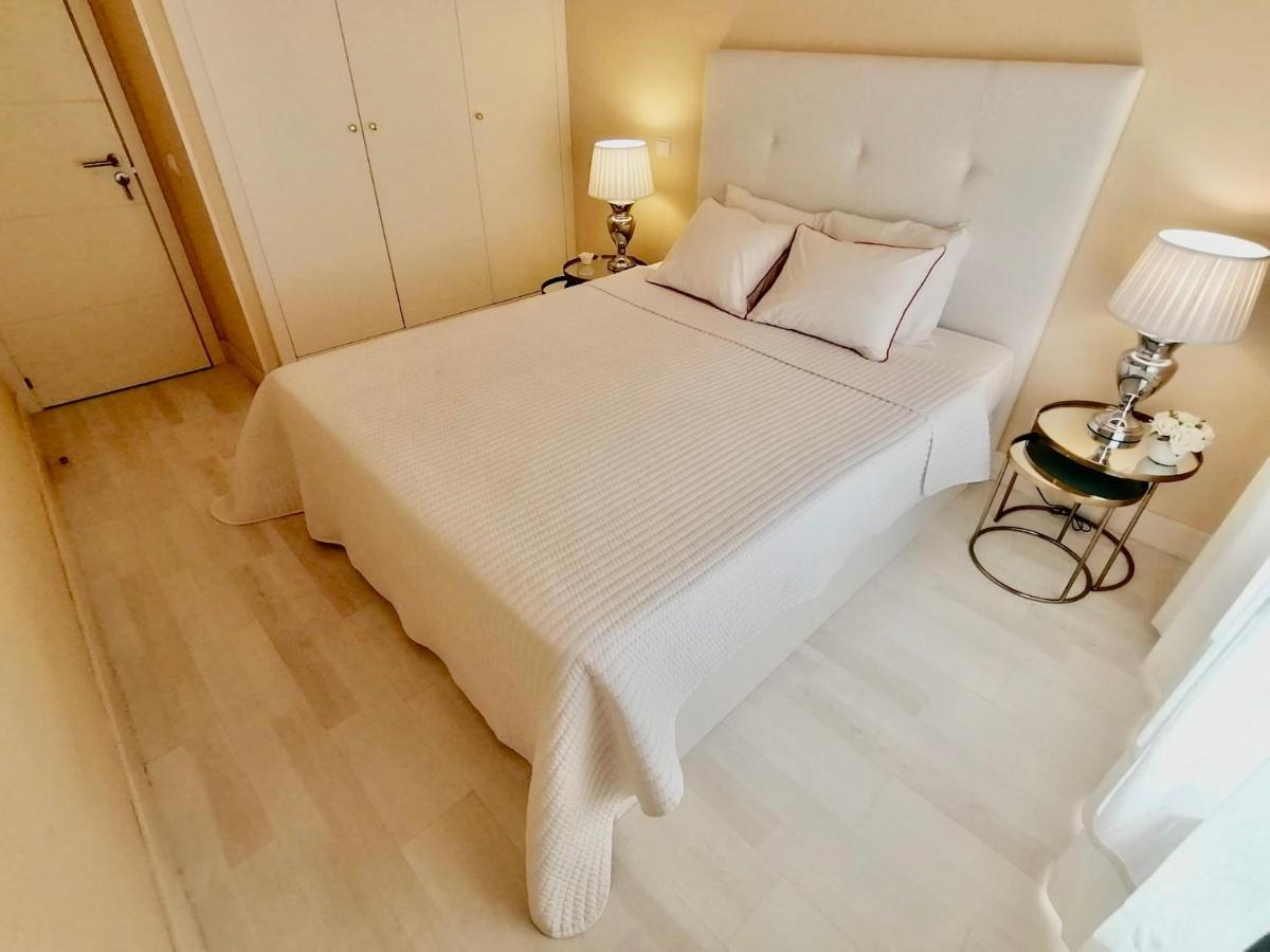 Beachfront Seaview Litoralmar Apt, Fast Wifi, Airco, Pool, Private Parking Portimão Exterior photo