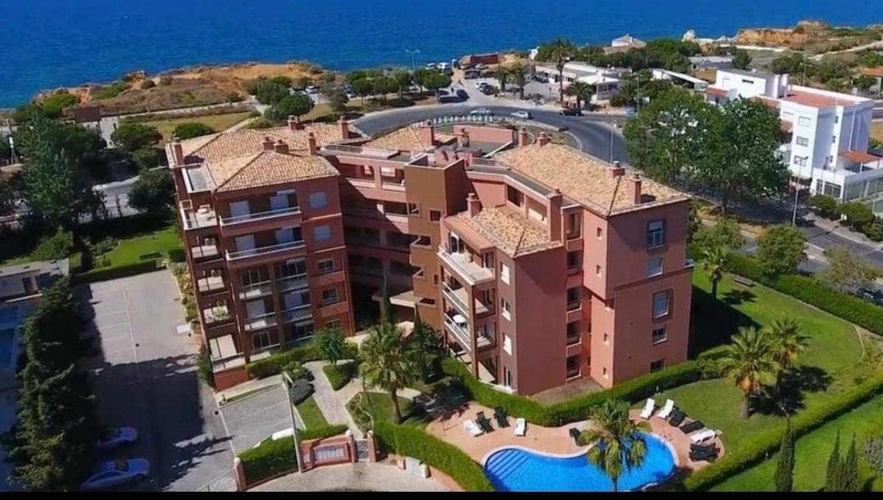 Beachfront Seaview Litoralmar Apt, Fast Wifi, Airco, Pool, Private Parking Portimão Exterior photo