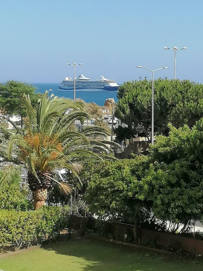 Beachfront Seaview Litoralmar Apt, Fast Wifi, Airco, Pool, Private Parking Portimão Exterior photo